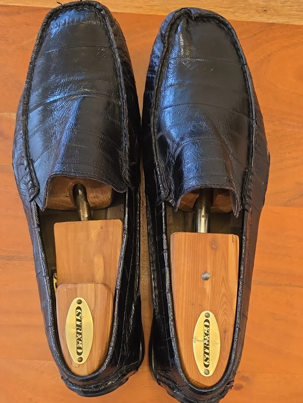 Men's Black Leather Slip-On Loafers